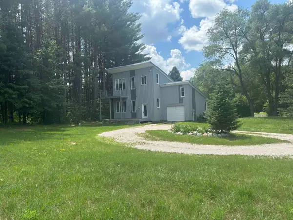 6215 S Garfield Road, S, Kingsley, MI 49649