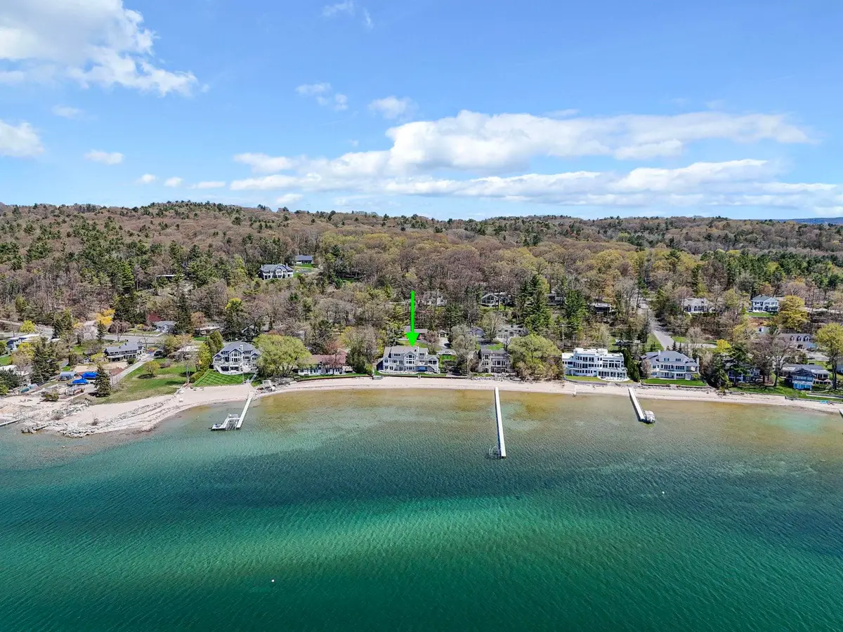 6525 Peninsula, Traverse City, MI 49686 - #1