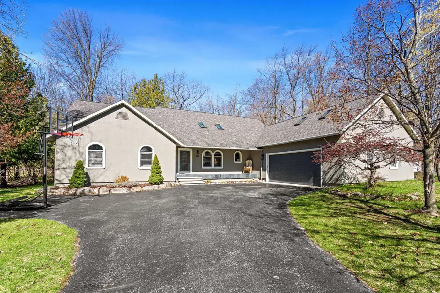 9045 North Pointe Woods, Charlevoix, MI 49720 - #2