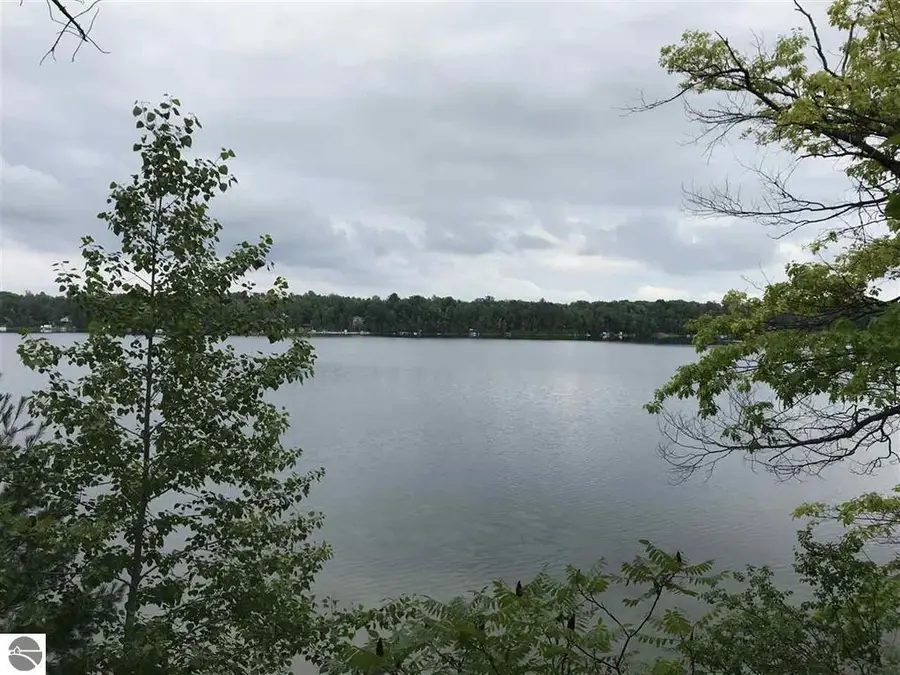 00 Wild Cherry, Hale, MI 48739 - #3
