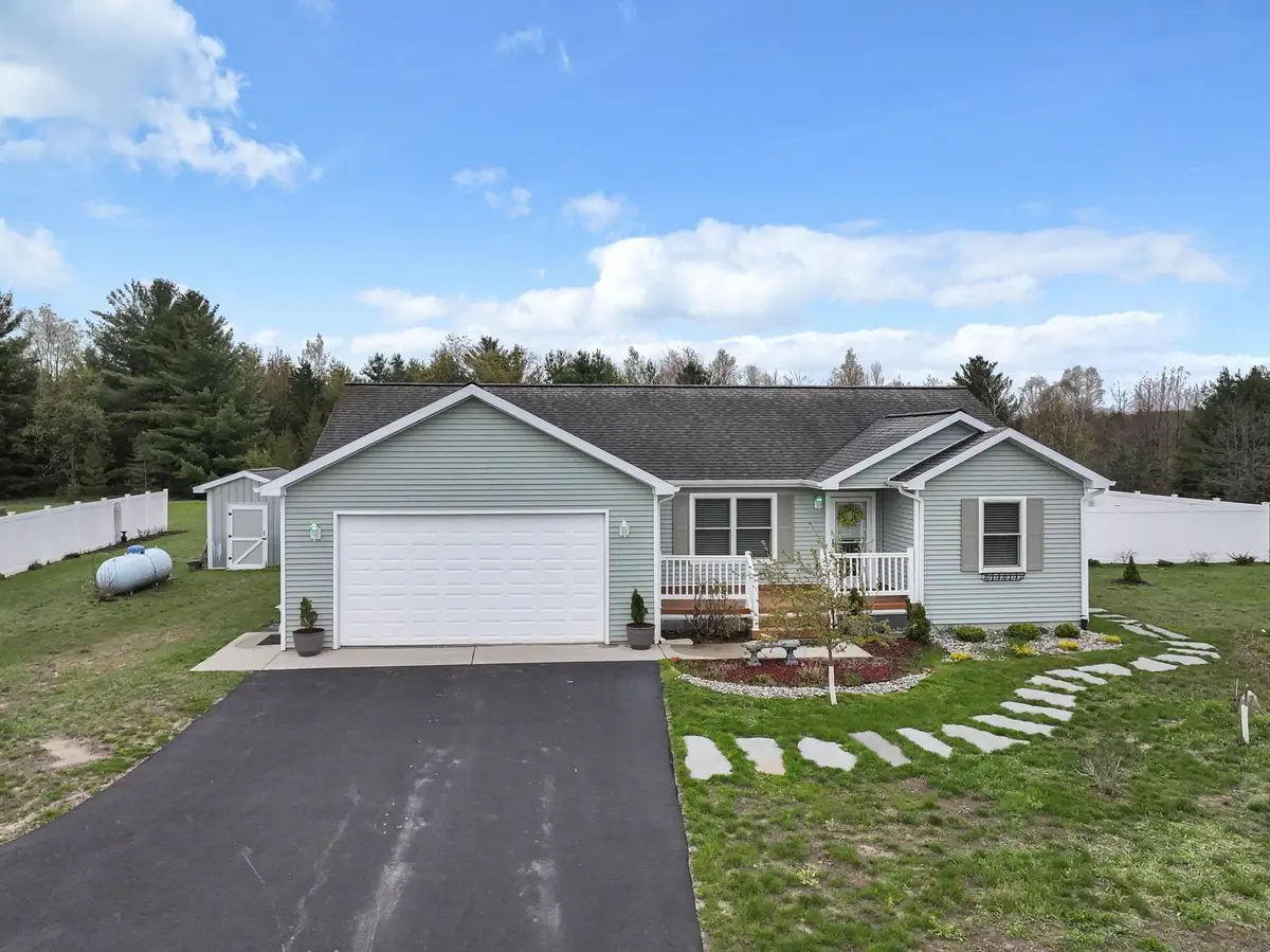 8576 King Arthurs, Kingsley, MI 49649 - #1