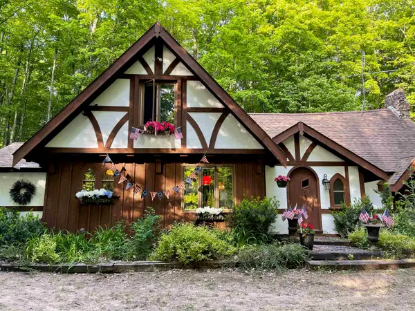 984 Cedar River, Bellaire, MI 49615