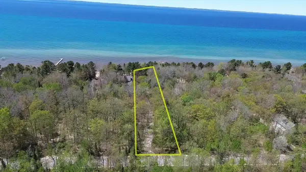 404 Golden Beach, Kewadin, MI 49648