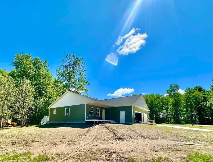1092 Birmley Estates, Traverse City, MI 49696 - #2
