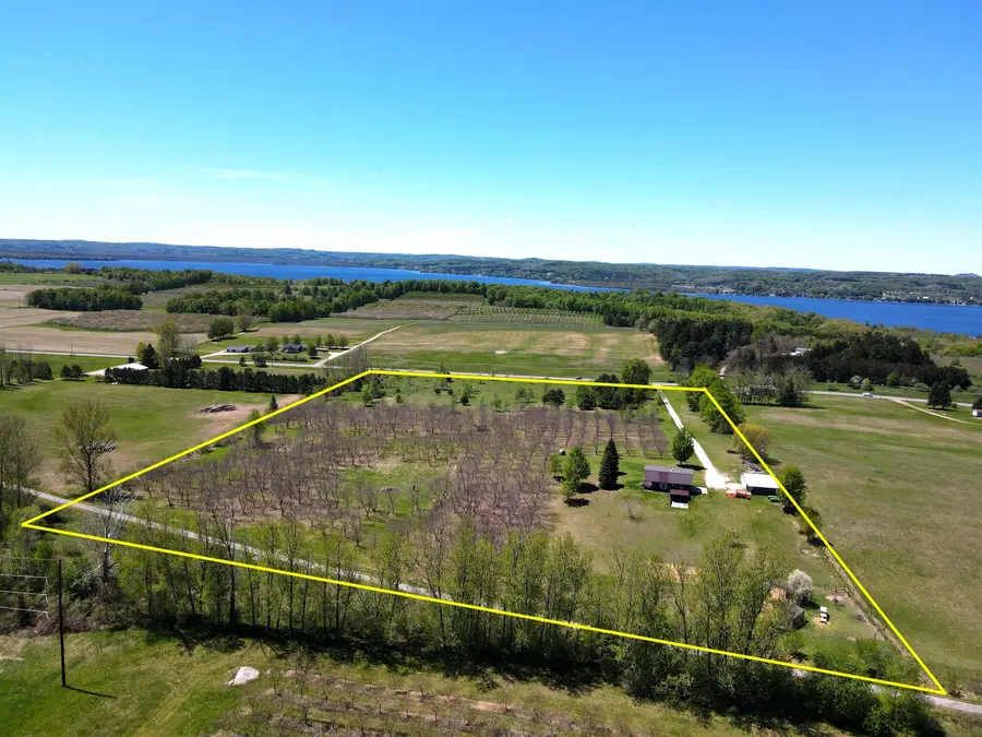 7825 S Lake Leelanau, Bingham, MI 49684 - #2