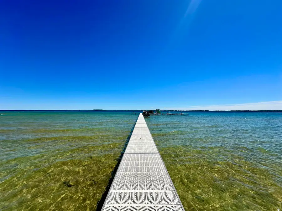 10070 E Sapphire, Traverse City, MI 49684 - #2