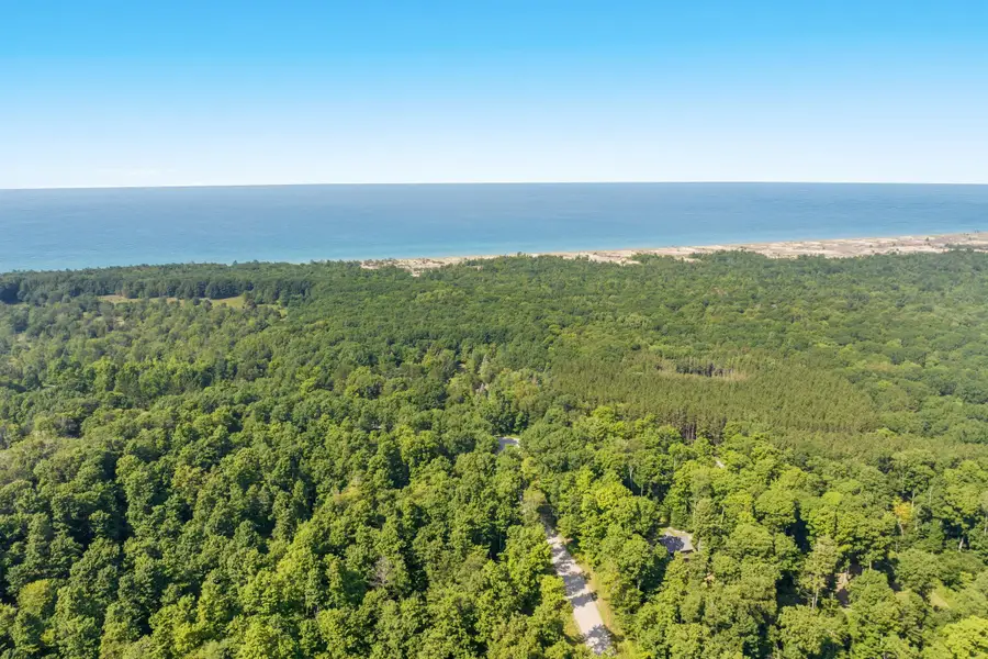 000 Park, Frankfort, MI 49635 - #2
