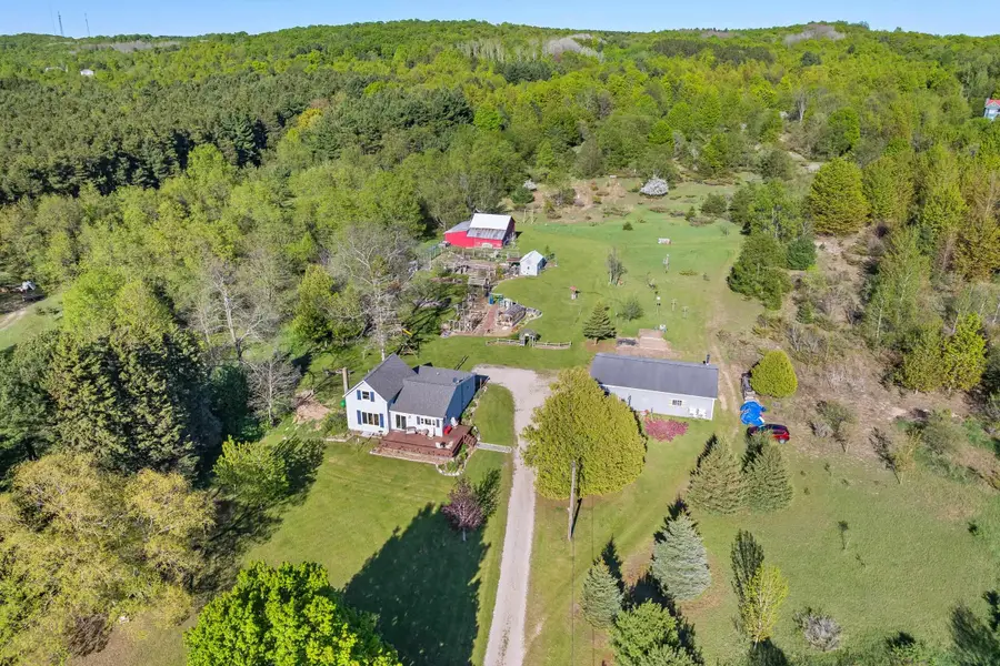 2389 Paul Rose, Frankfort, MI 49635 - #2