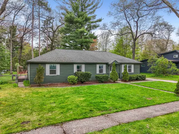 522 Cromwell, Traverse City, MI 49686