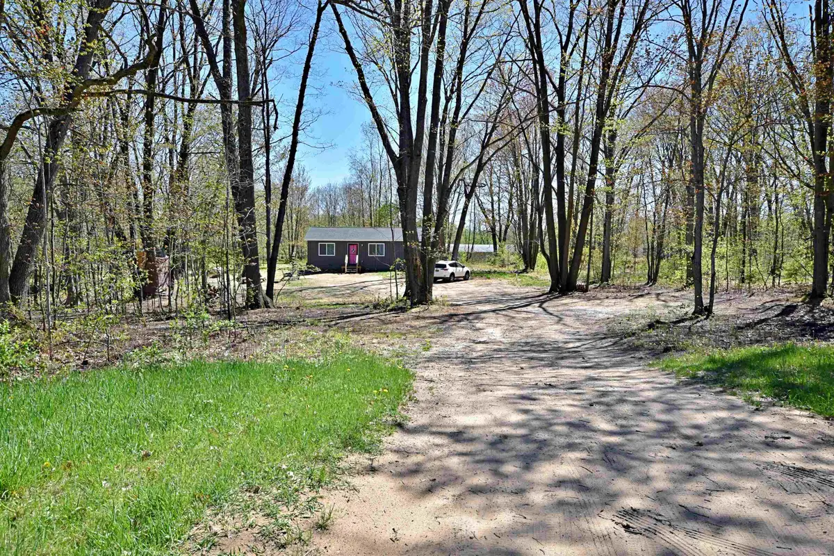 10403 W Round Lake, Lake City, MI 49651 - #1