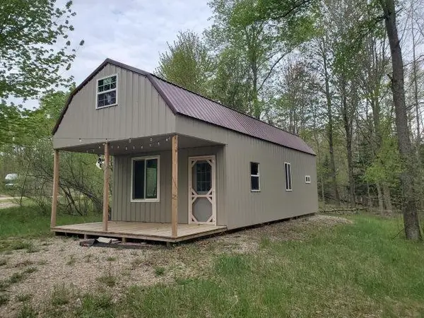 44 Rolling Hills, West Branch, MI 48661