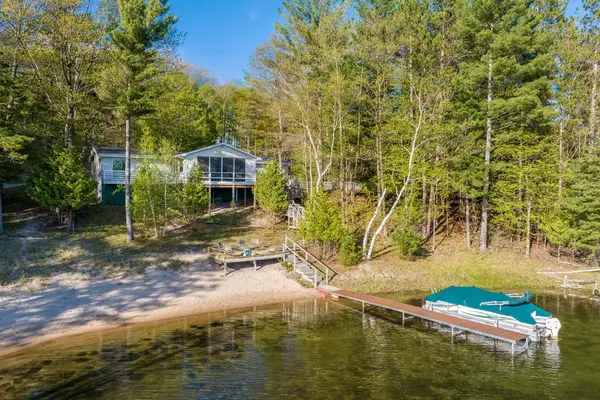 16533 Wagner, Lake Ann, MI 49650