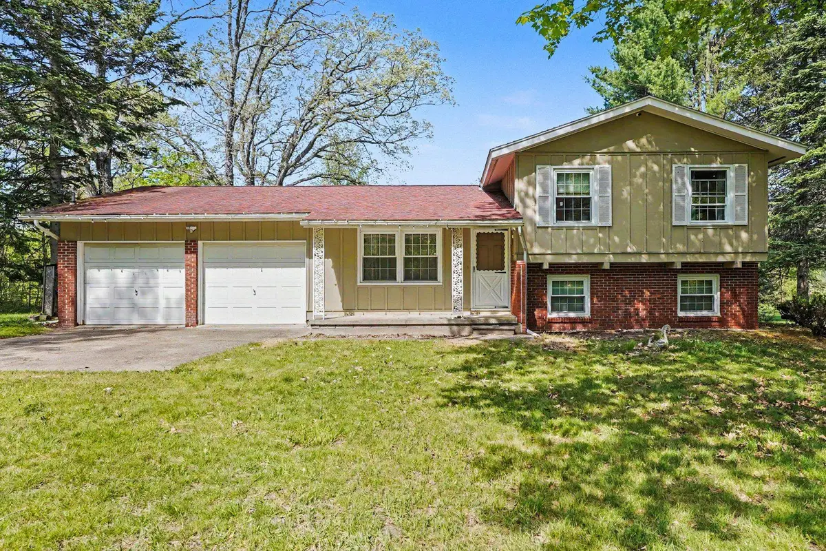 1860 S Jackson, Harrison, MI 48625 - #1