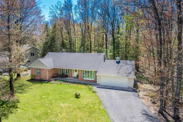 9191 E Tottenham, Traverse City, MI 49685