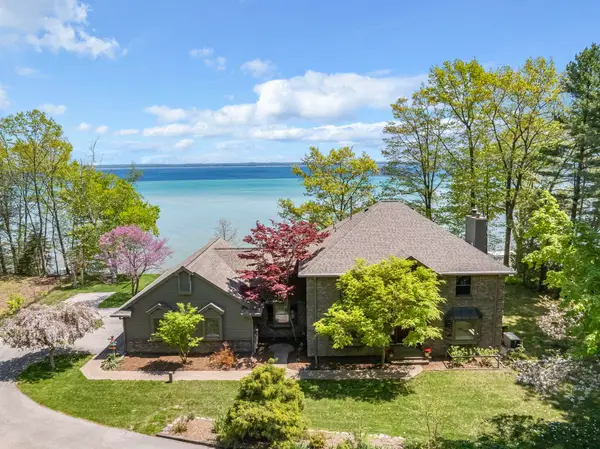 17744 Smokey Hollow, Traverse City, MI 49686