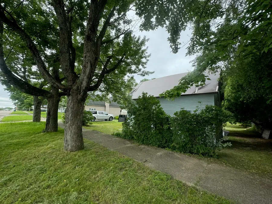 607 Linden, Cadillac, MI 49601 - #2