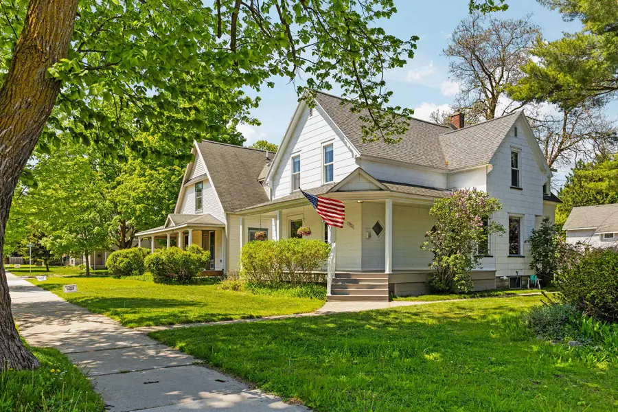 1026 W Front, Traverse City, MI 49684 - #2