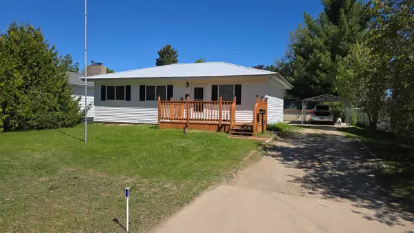 518 W Avenue C, Newberry, MI 49868