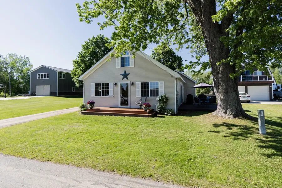 10627 Lake, Chippewa, MI 49320 - #3