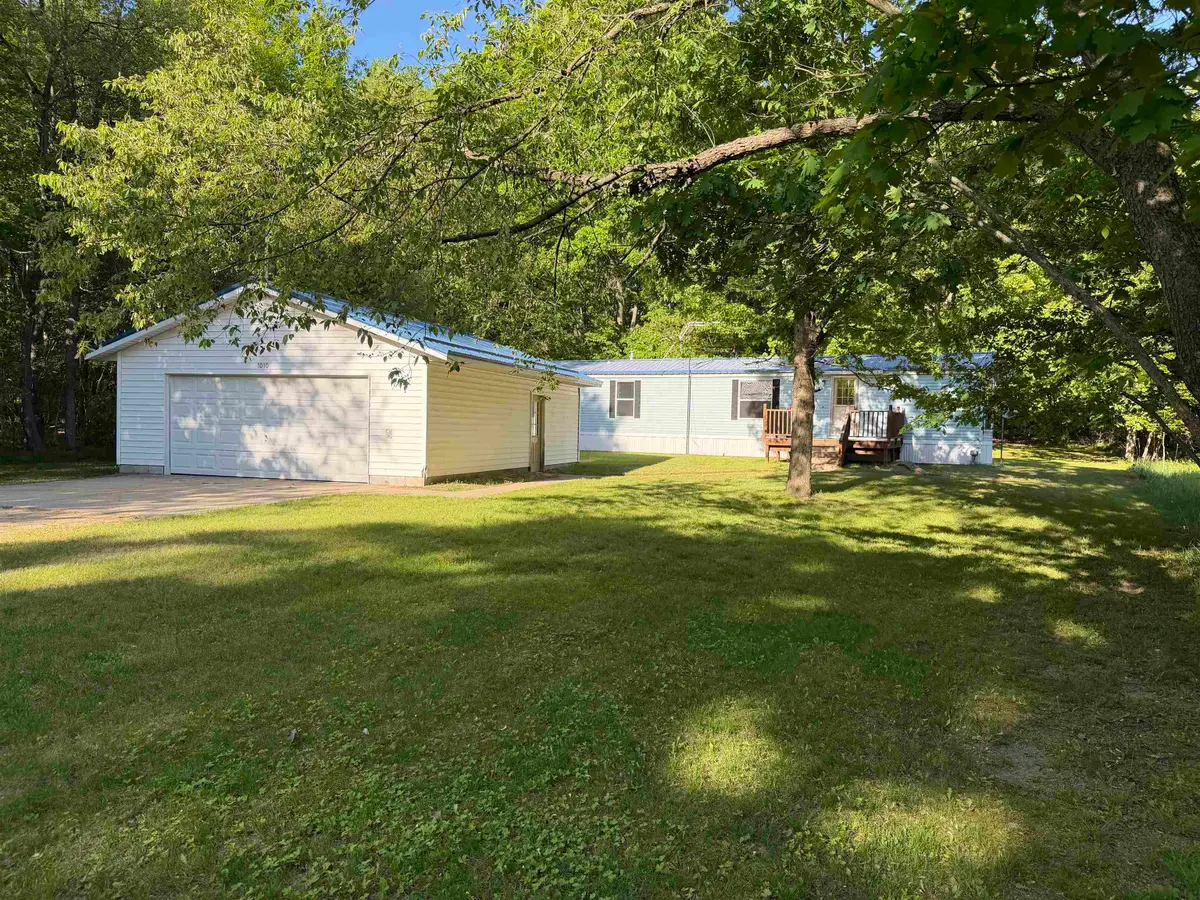 1010 Siesta, Weidman, MI 48893 - #1