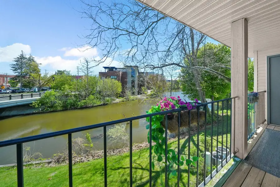 525 Riverine #201, Traverse City, MI 49684 - #3