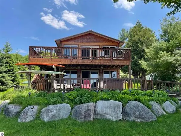 11282 SE Torch Lake, Alden, MI 49612