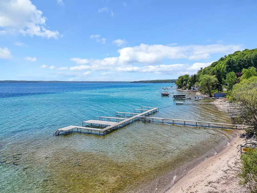 10159 Council Oak, Traverse City, MI 49686 - #3