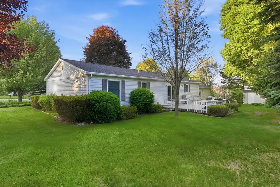 10062 E Claremont, Traverse City, MI 49684 - #2