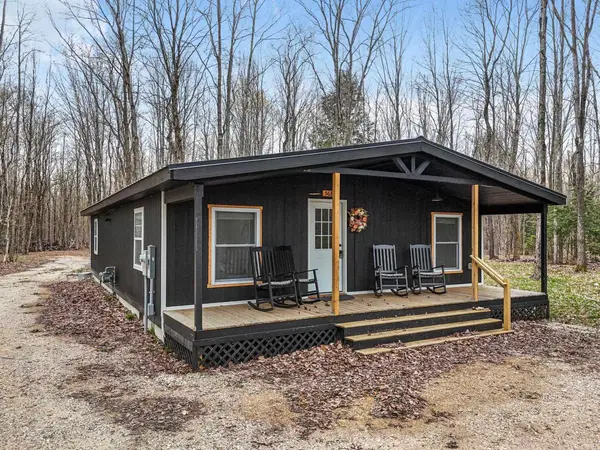 568 NE Plum Valley, Mancelona, MI 49659