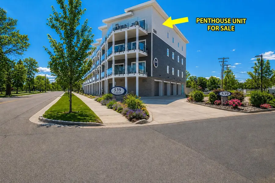 539 Bay #401, Traverse City, MI 49684 - #2
