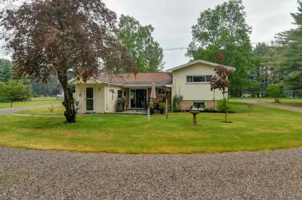 10741 N Long Lake, Traverse City, MI 49685