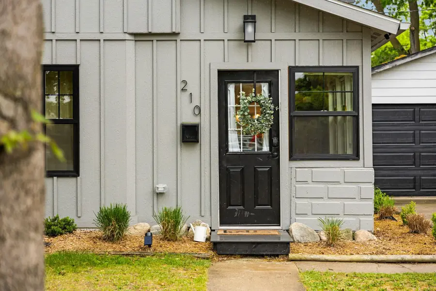 210 E Fourteenth, Traverse City, MI 49684 - #3