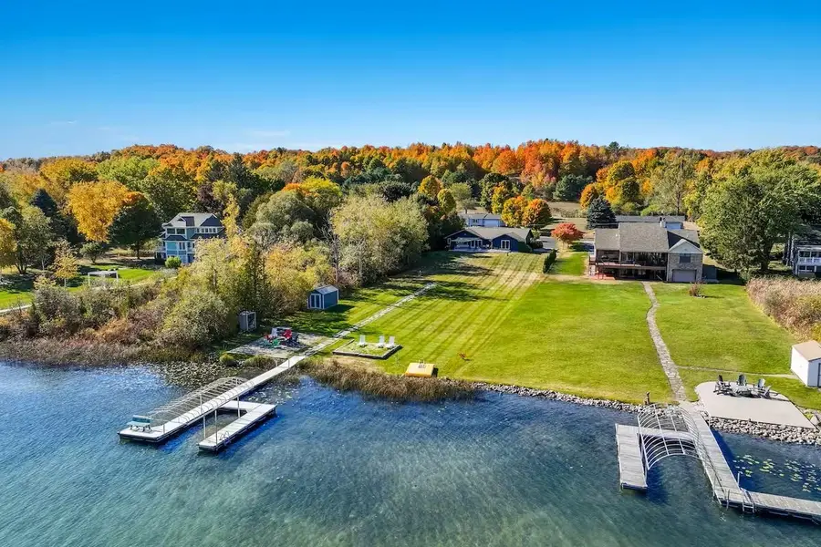 553 S Lake Shore, Lake Leelanau, MI 49653 - #2