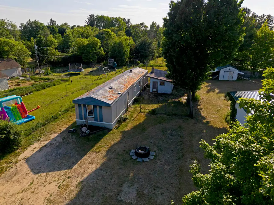 4784 Pine Street Sw, South Boardman, MI 49680 - #3