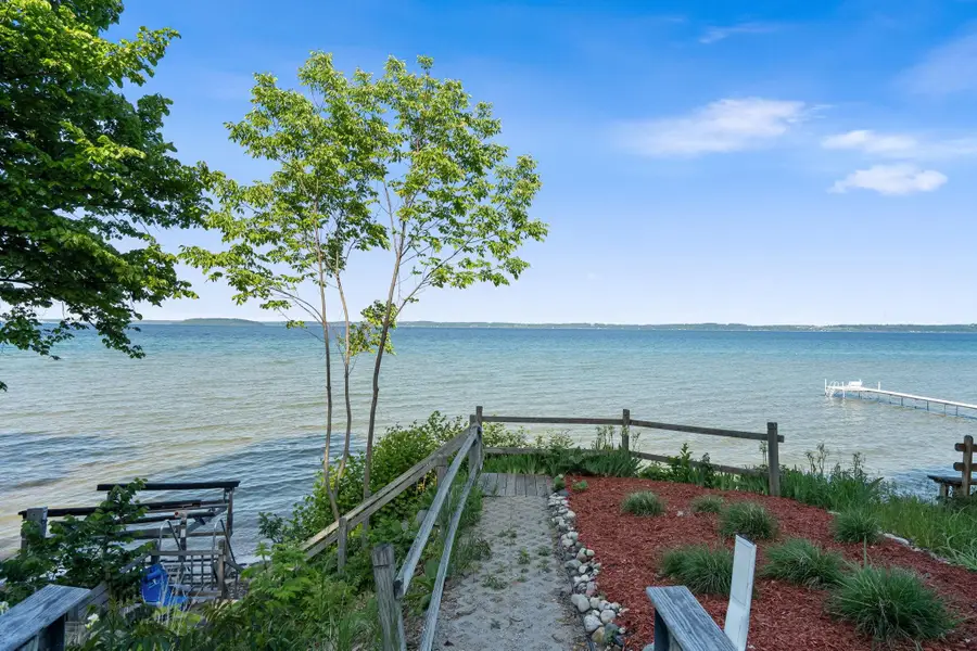 9714 SW Bay Shore, Elmwood, MI 49684 - #2