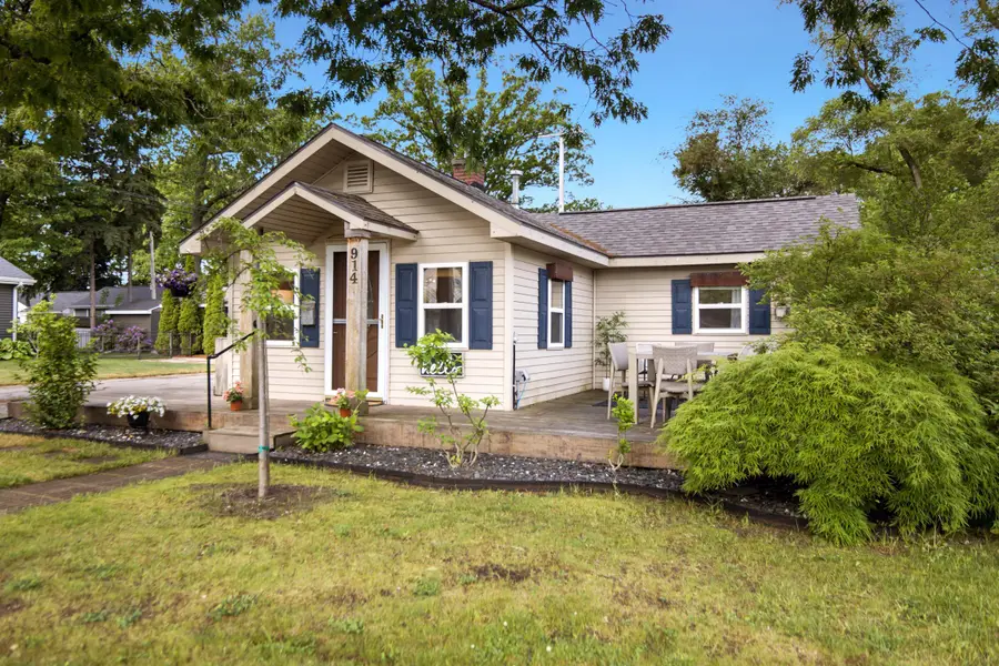 914 S Maple, Traverse City, MI 49684 - #2