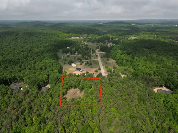 19493 Paradise Ridge, Traverse City, MI 49684