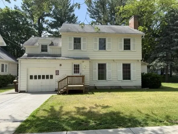715 W Center, Alma, MI 48801