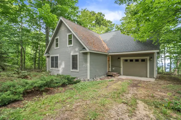 12271 N Island View, Northport, MI 49670