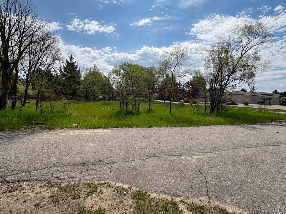 000 Gilbert, Williamsburg, MI 49690 - #1