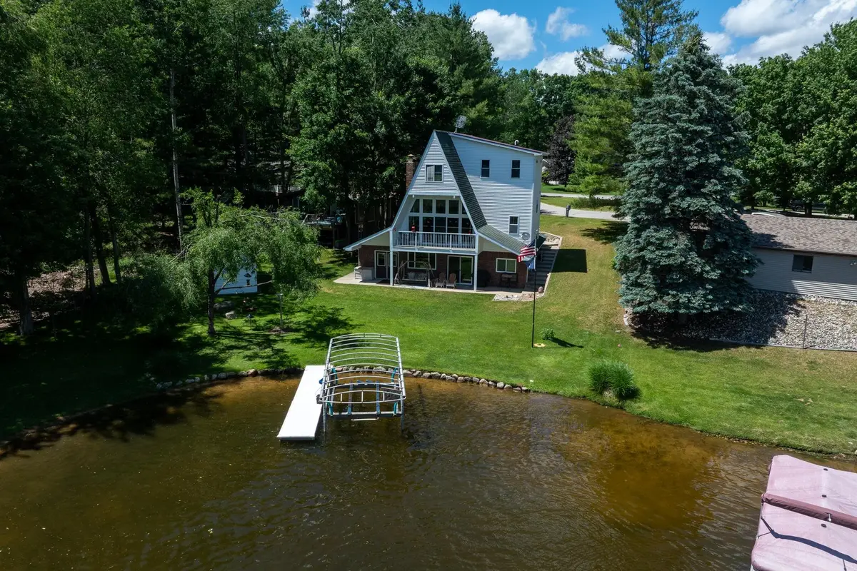 1032 Crown Pointe #Lot: 142, Lake Isabella, MI 48893 - #1
