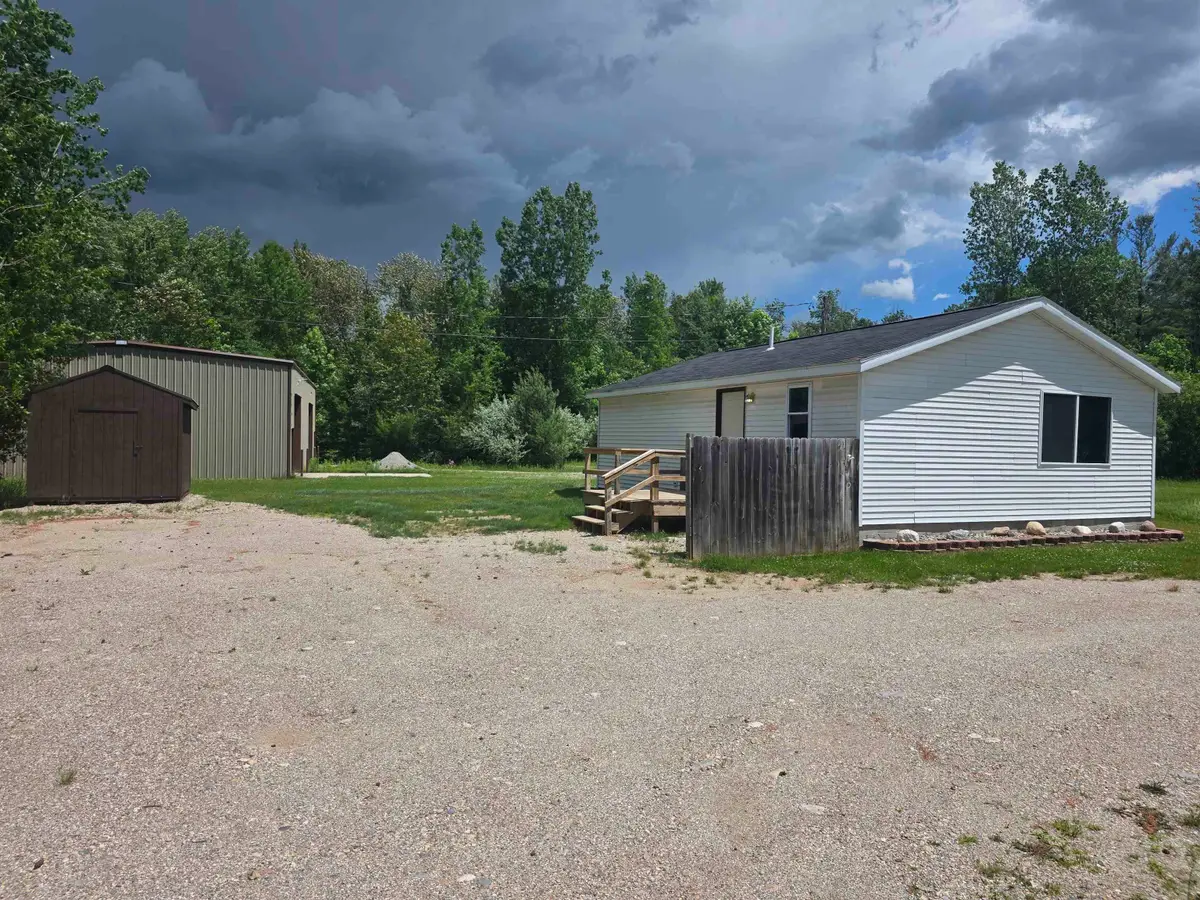 4924 Long Lake, Hale, MI 48739 - #1