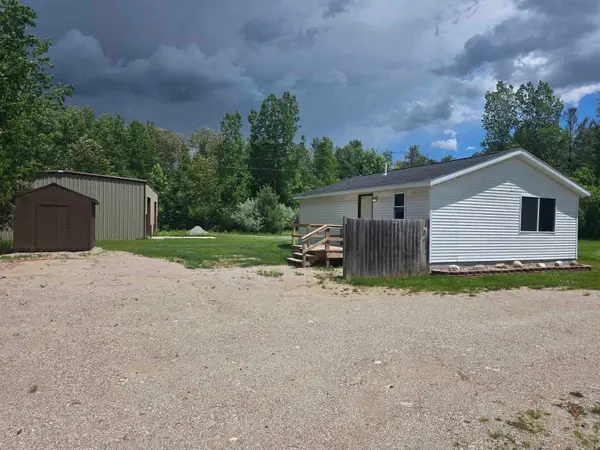 4924 Long Lake, Hale, MI 48739