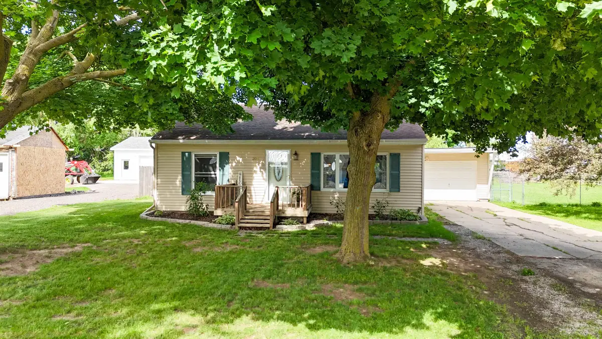 309 N 2nd, Shepherd, MI 48883 - #1