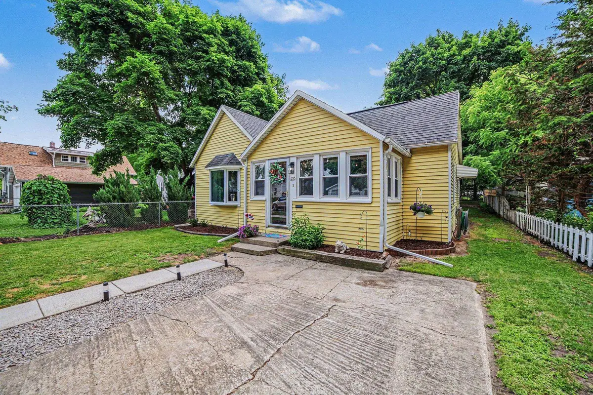 406 E May, Mount Pleasant, MI 48858 - #1