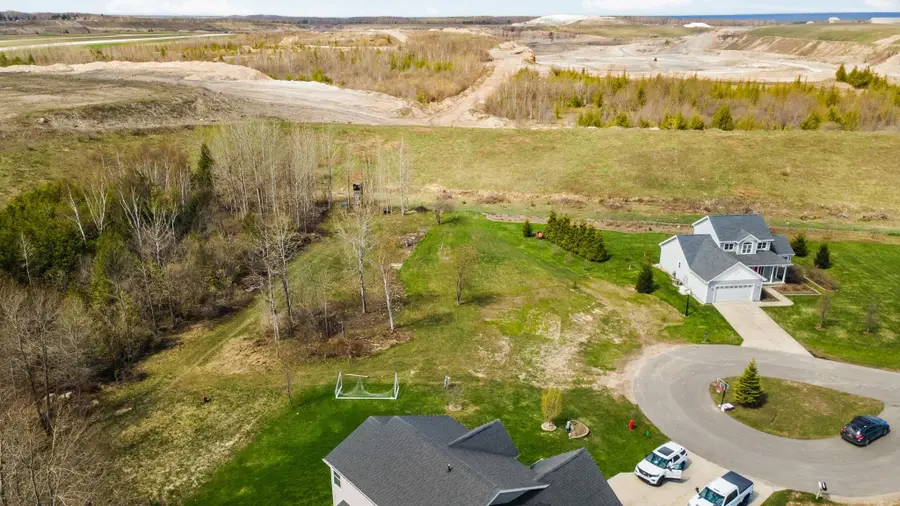 Unit 15 Applewood, Charlevoix, MI 49720 - #2