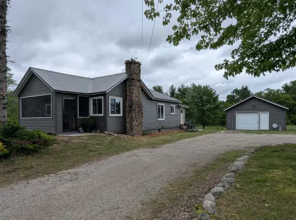 114 Locust, Sterling, MI 48659