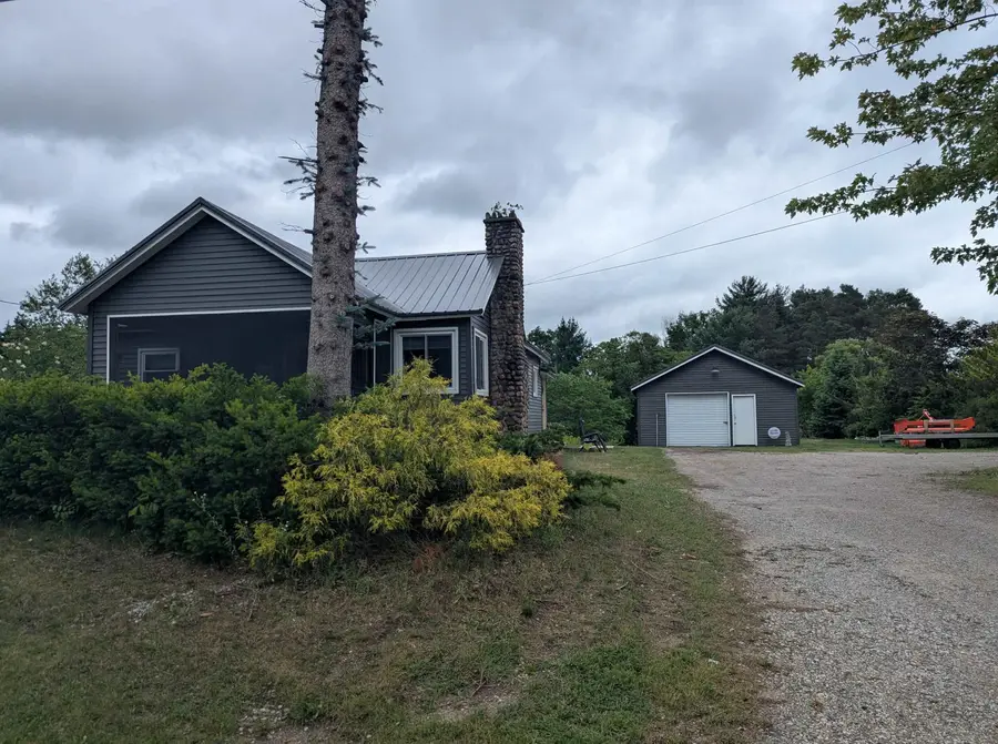 114 Locust, Sterling, MI 48659 - #2