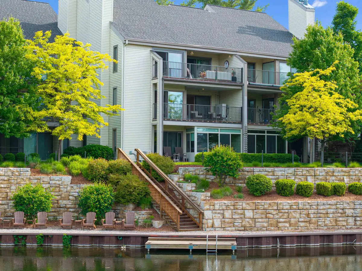 240 Washington #10, Traverse City, MI 49684 - #1