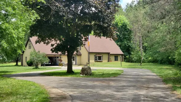 2704 W Deerfield, Mount Pleasant, MI 48858